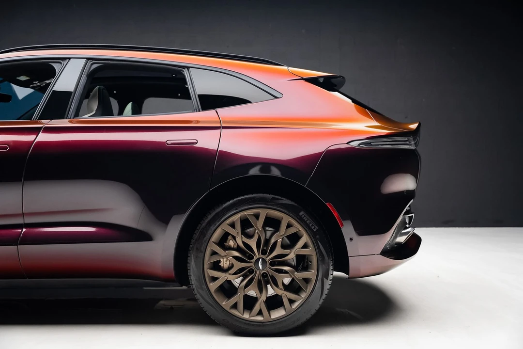 2023 Aston Martin DBX - Image 20 of 31