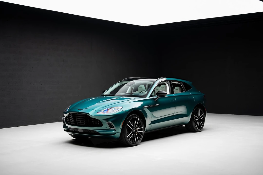 2023 Aston Martin DBX - Image 4 of 31