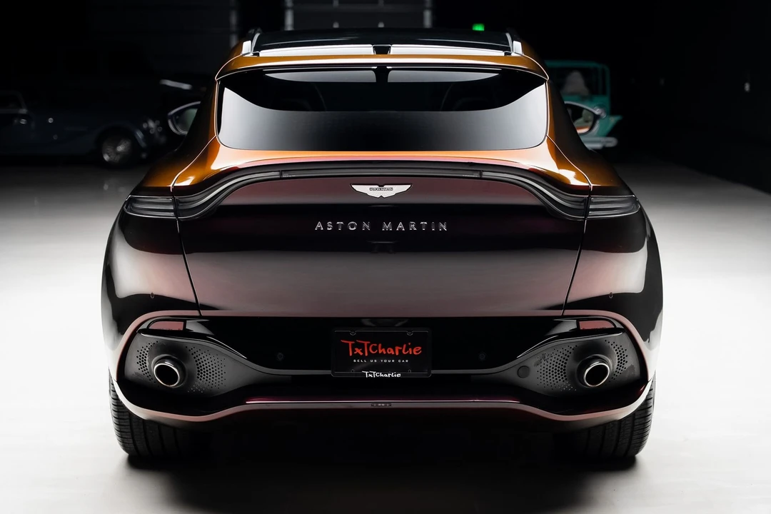 2023 Aston Martin DBX - Image 25 of 31