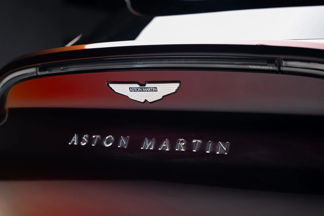 2023 Aston Martin DBX - Image 29 of 31