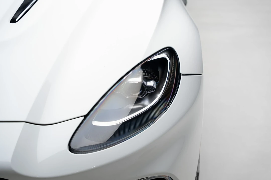 2023 Aston Martin DBX - Image 11 of 31