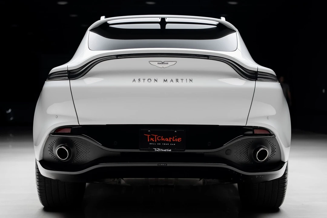 2023 Aston Martin DBX - Image 26 of 31
