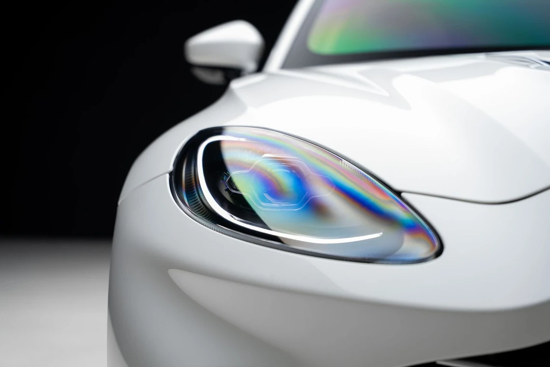 2023 Aston Martin DBX - Image 9 of 31