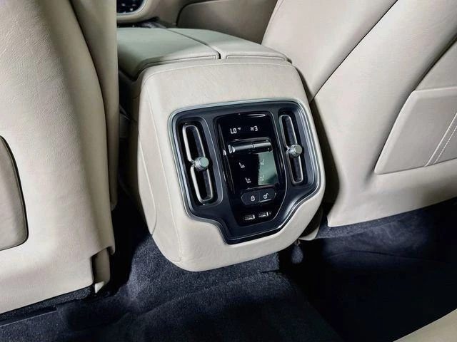 2023 Aston Martin DBX - Image 18 of 20