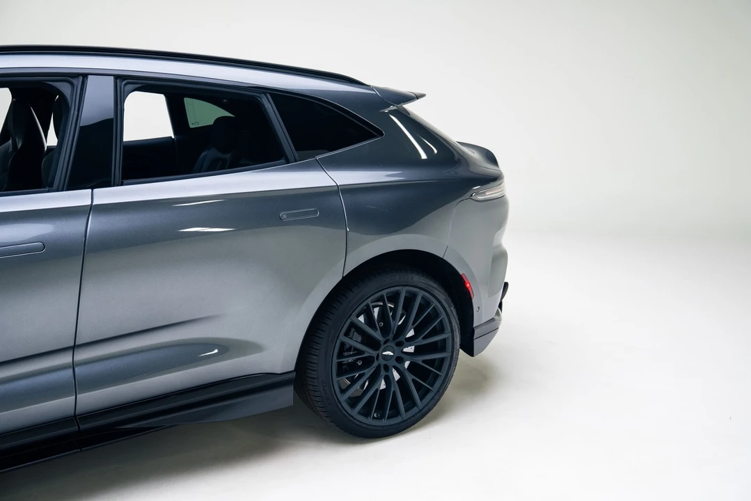 2023 Aston Martin DBX 707 - Image 17 of 21