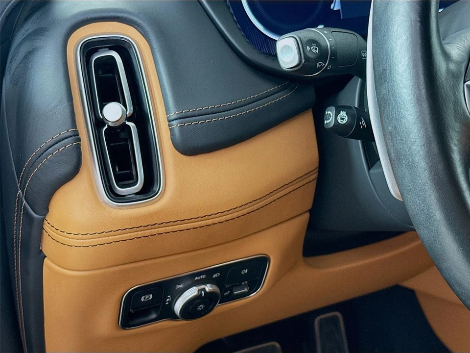 2023 Aston Martin DBX - Image 7 of 13