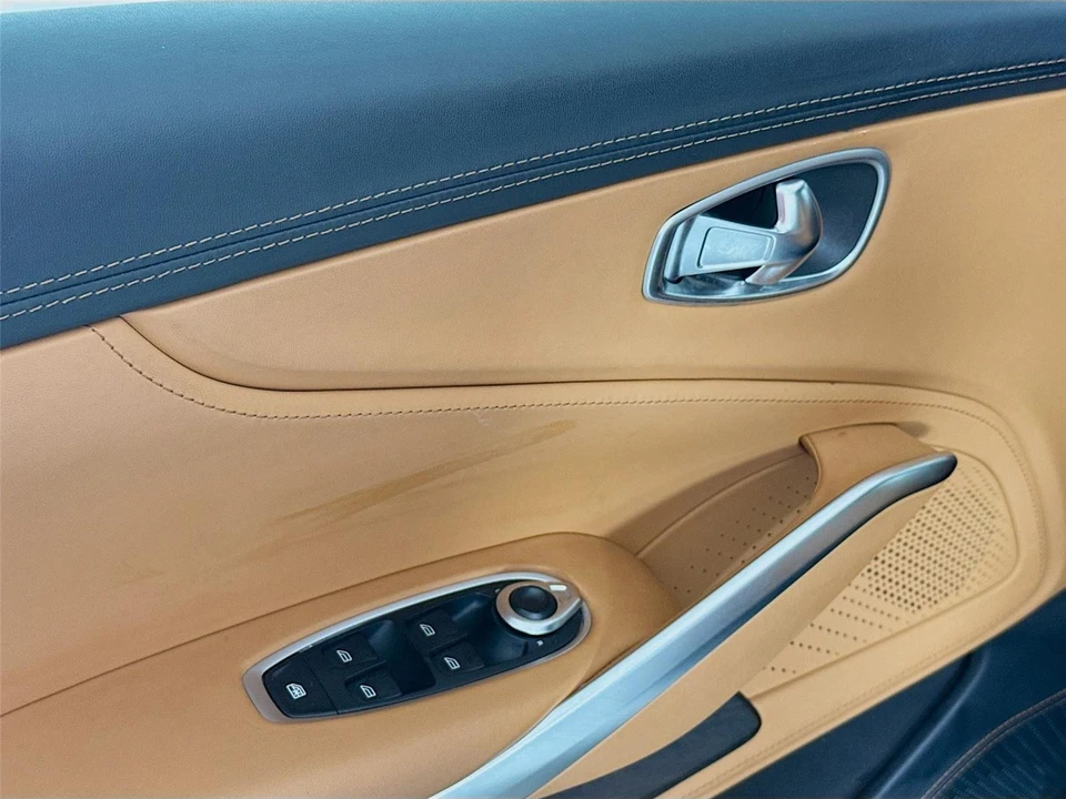 2023 Aston Martin DBX - Image 9 of 13