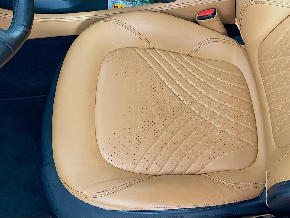 2023 Aston Martin DBX - Image 10 of 13