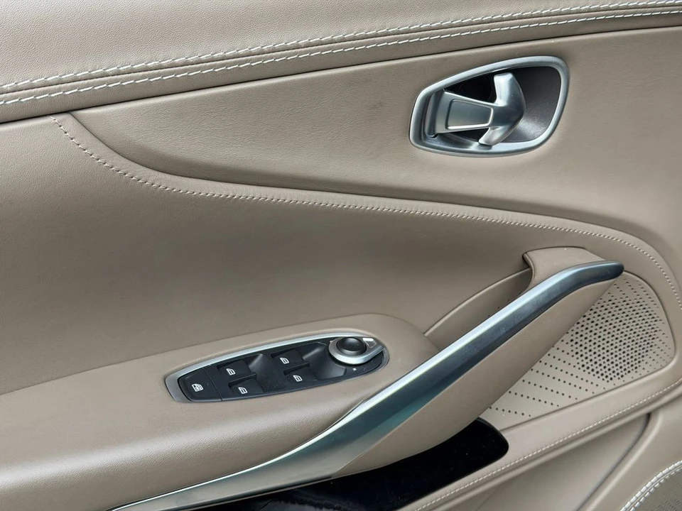 2023 Aston Martin DBX - Image 19 of 21