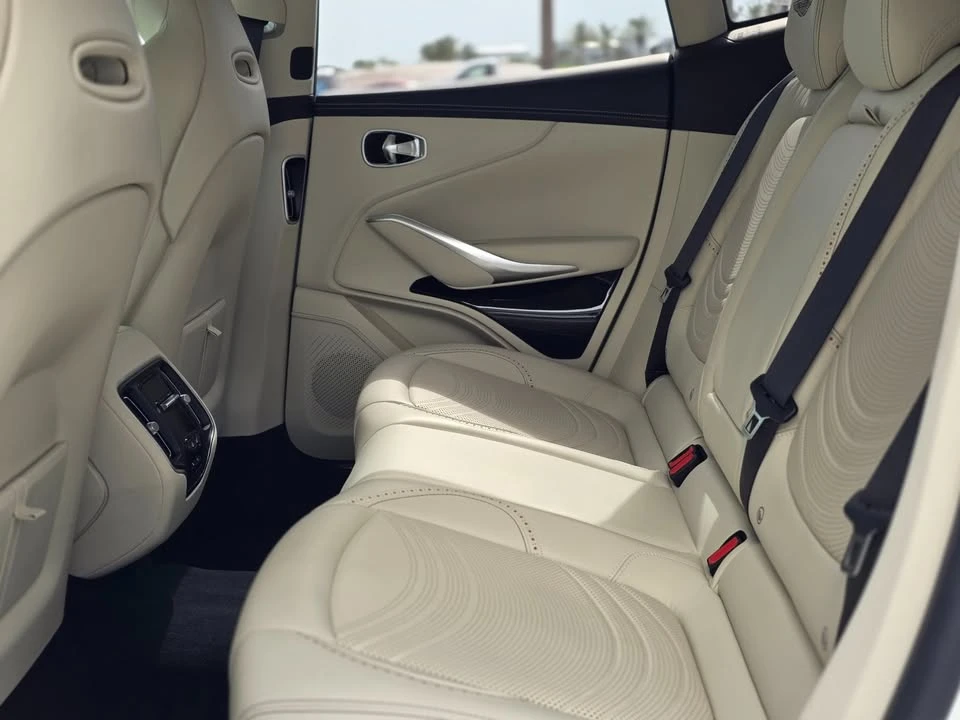 2023 Aston Martin DBX - Image 19 of 20