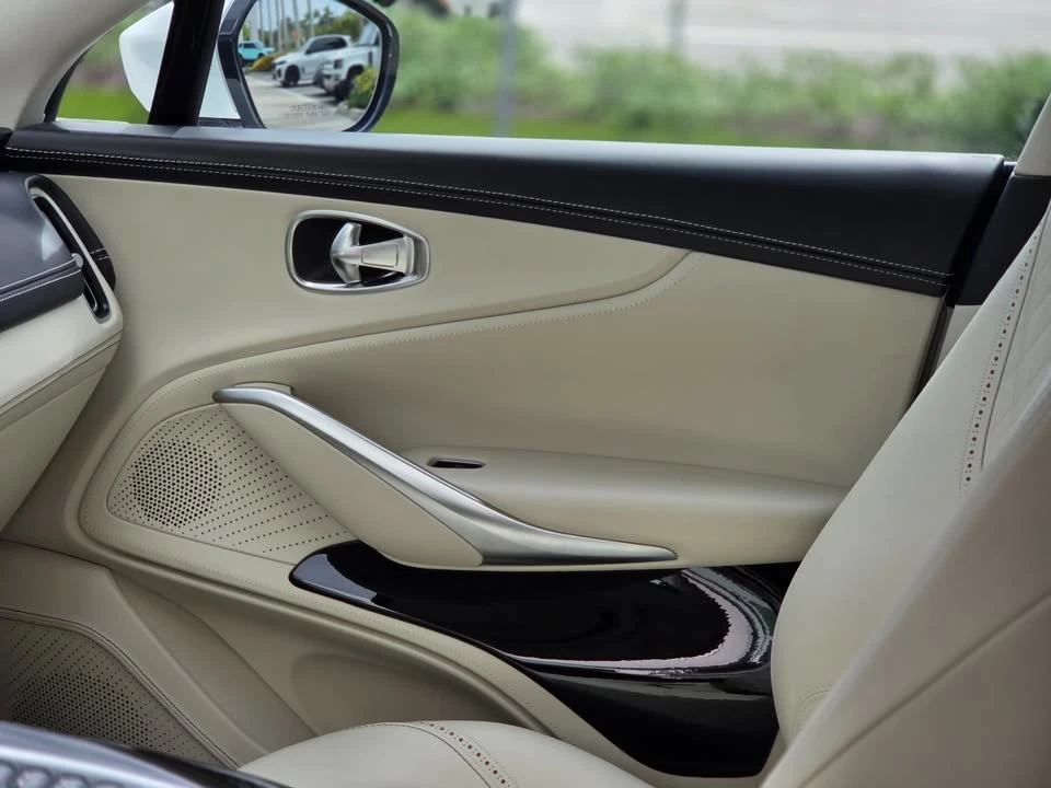 2023 Aston Martin DBX - Image 12 of 20