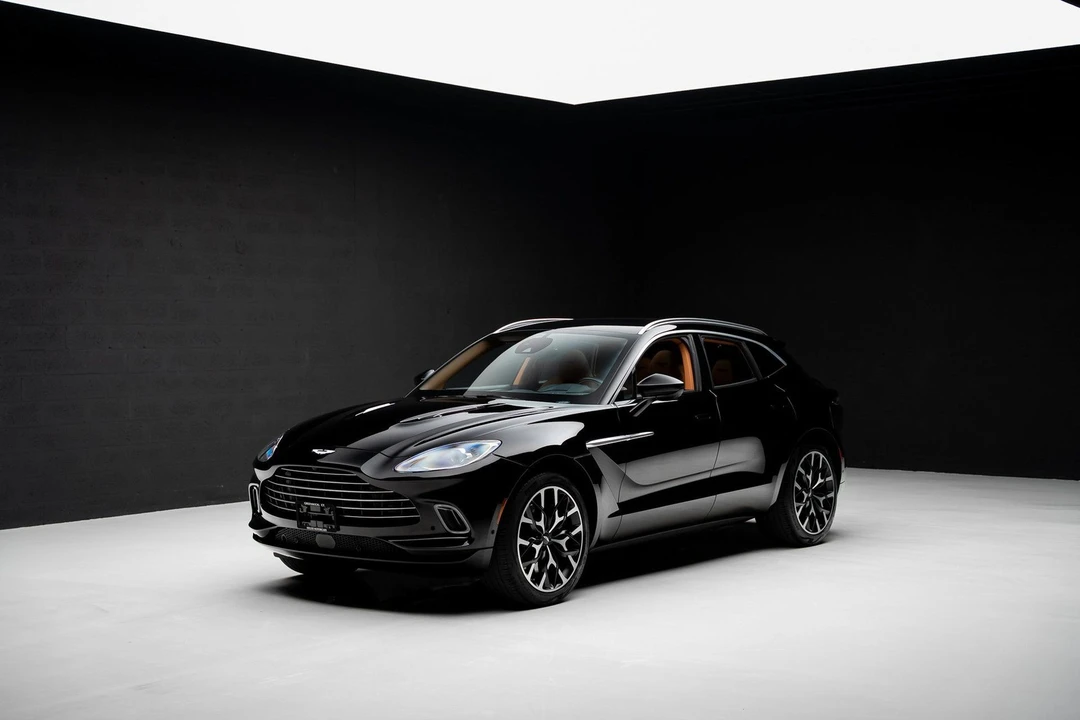 2023 Aston Martin DBX - Image 4 of 21