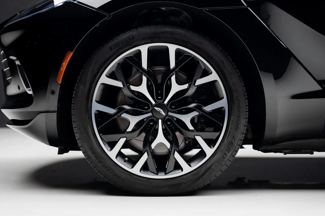 2023 Aston Martin DBX - Image 19 of 21
