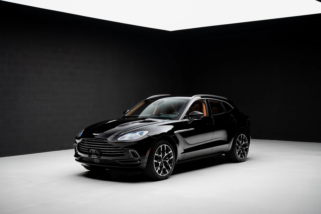 2023 Aston Martin DBX - Image 4 of 12