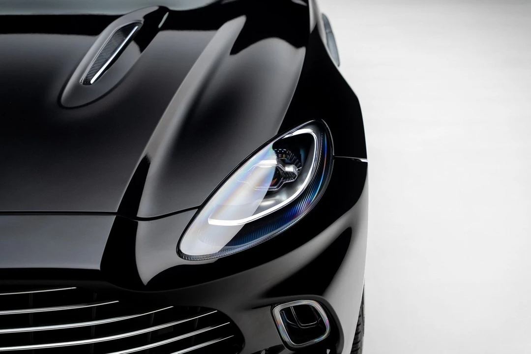 2023 Aston Martin DBX - Image 10 of 21
