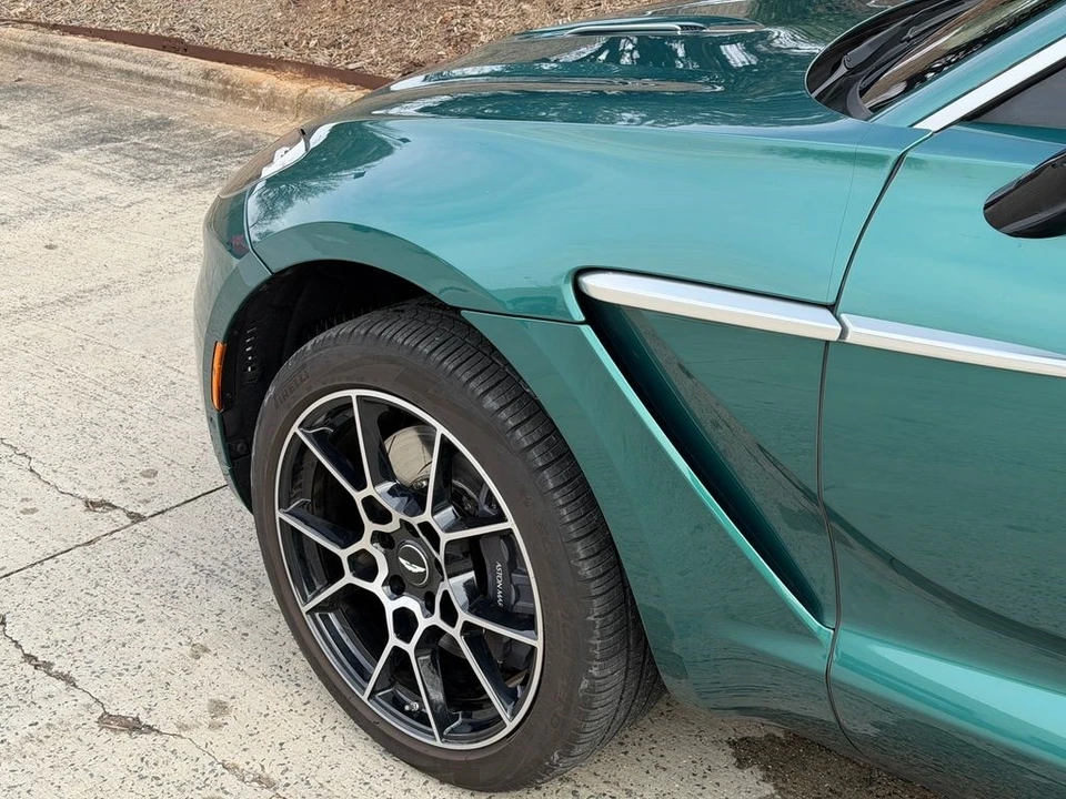 2023 Aston Martin DBX - Image 9 of 21