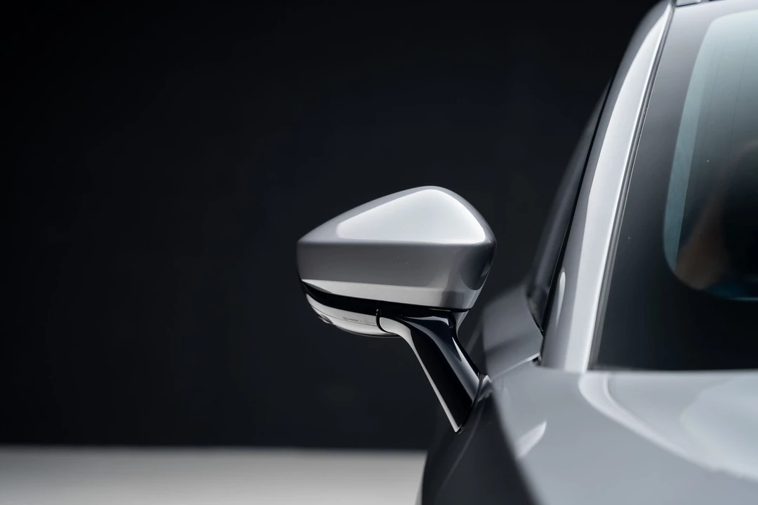 2023 Aston Martin DBX - Image 14 of 21