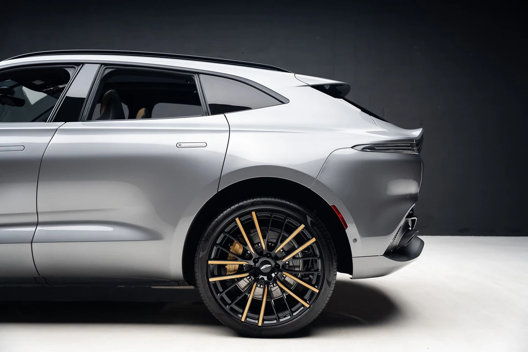 2023 Aston Martin DBX - Image 20 of 21