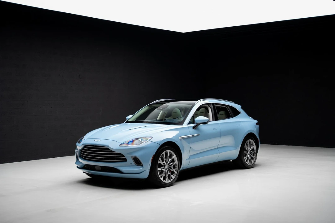 2023 Aston Martin DBX - Image 4 of 21