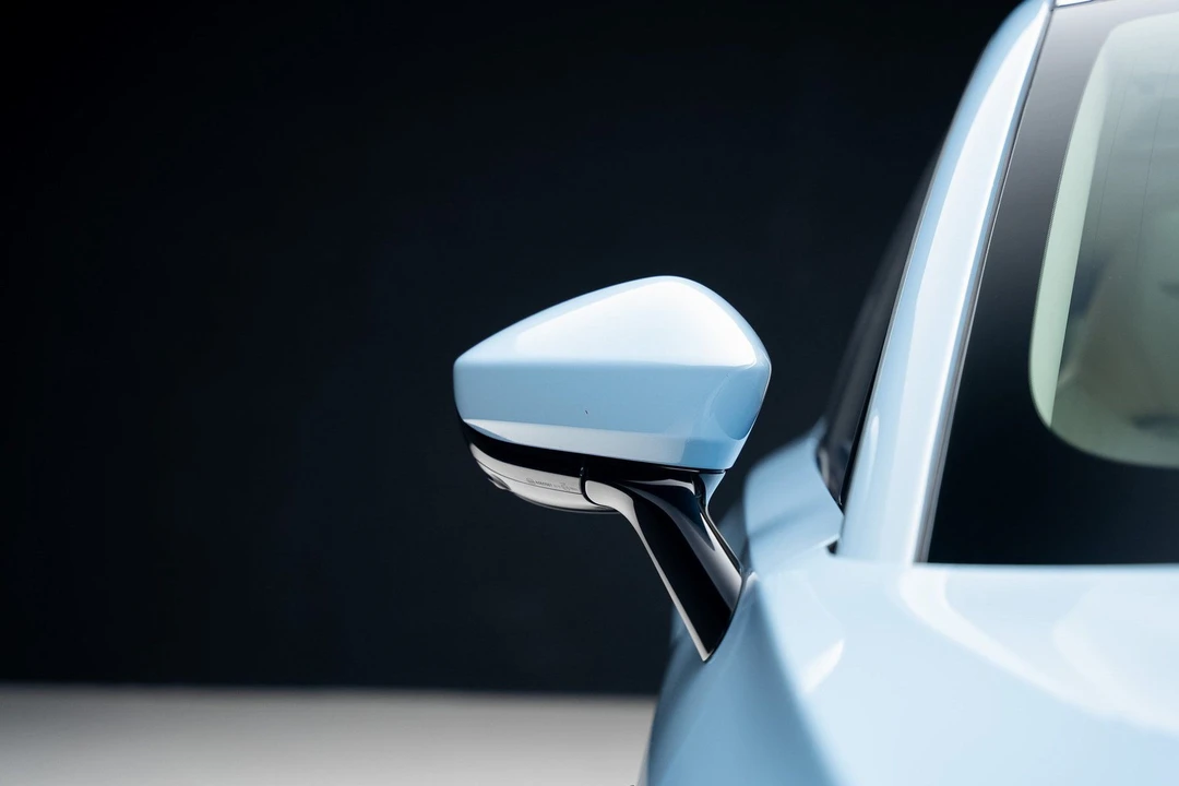 2023 Aston Martin DBX - Image 13 of 21