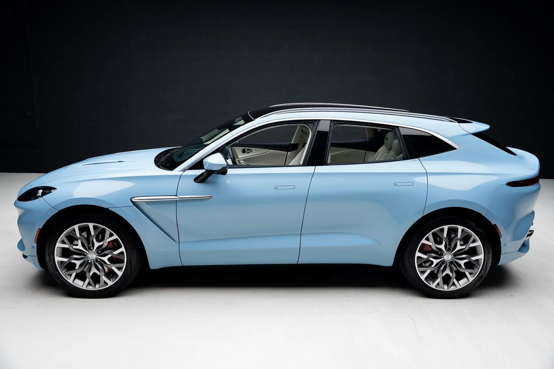 2023 Aston Martin DBX - Image 15 of 21