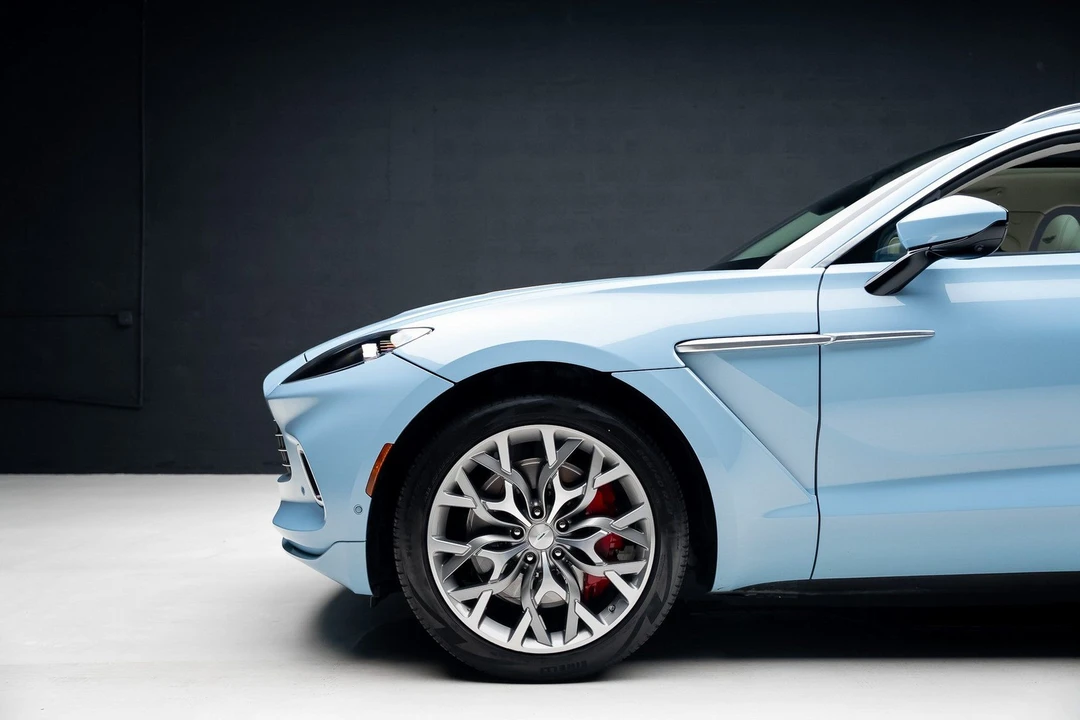 2023 Aston Martin DBX - Image 17 of 21
