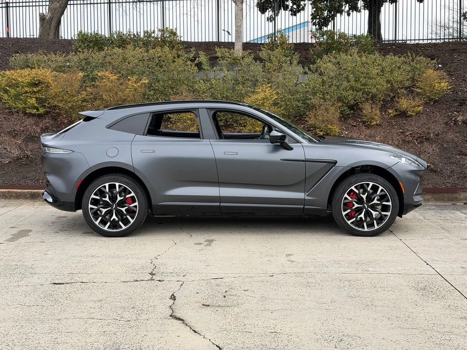 2023 Aston Martin DBX - Image 18 of 21
