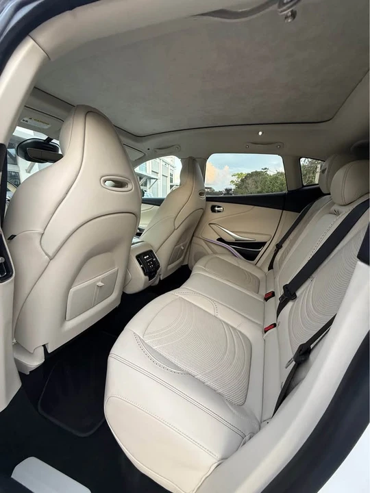2023 Aston Martin DBX - Image 17 of 20
