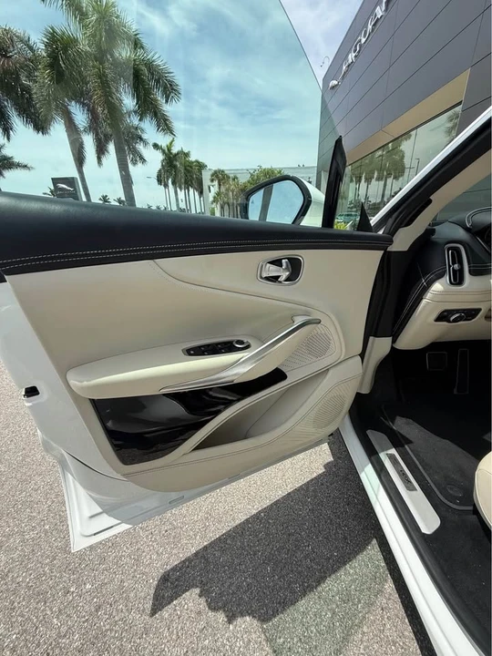 2023 Aston Martin DBX - Image 8 of 20