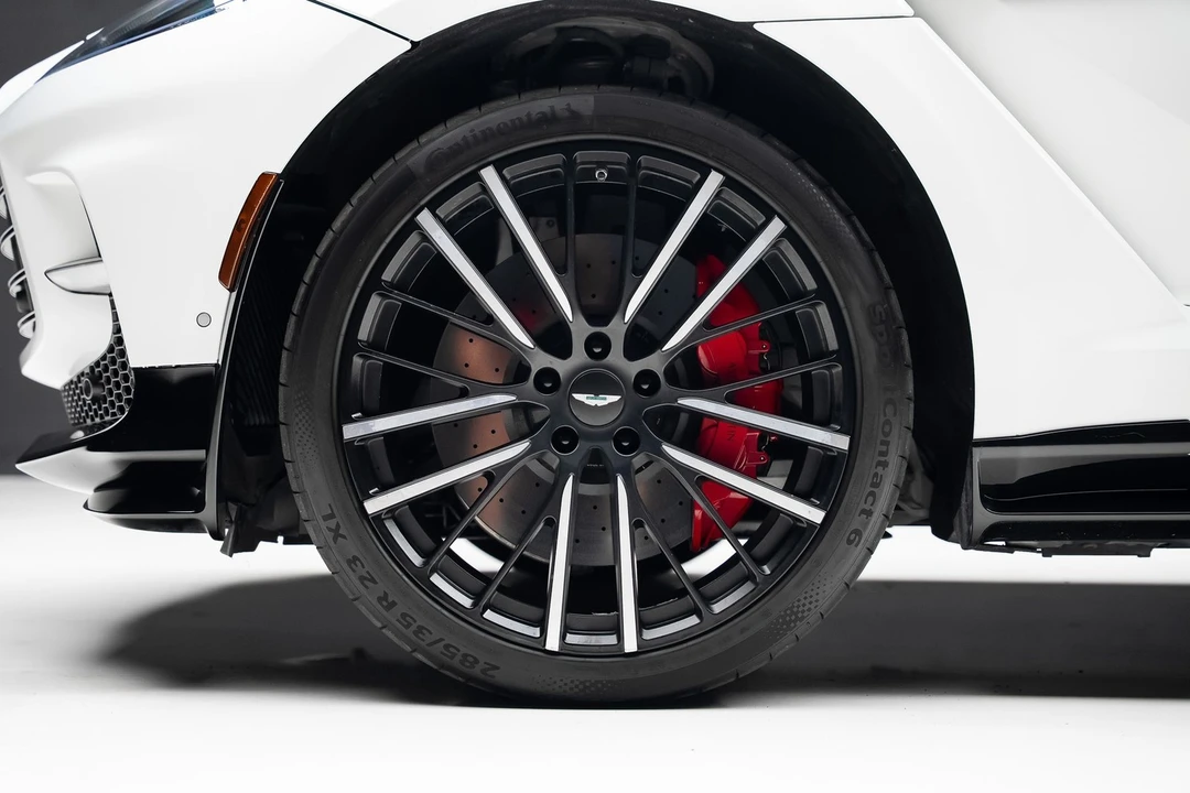 2023 Aston Martin DBX 707 - Image 19 of 31