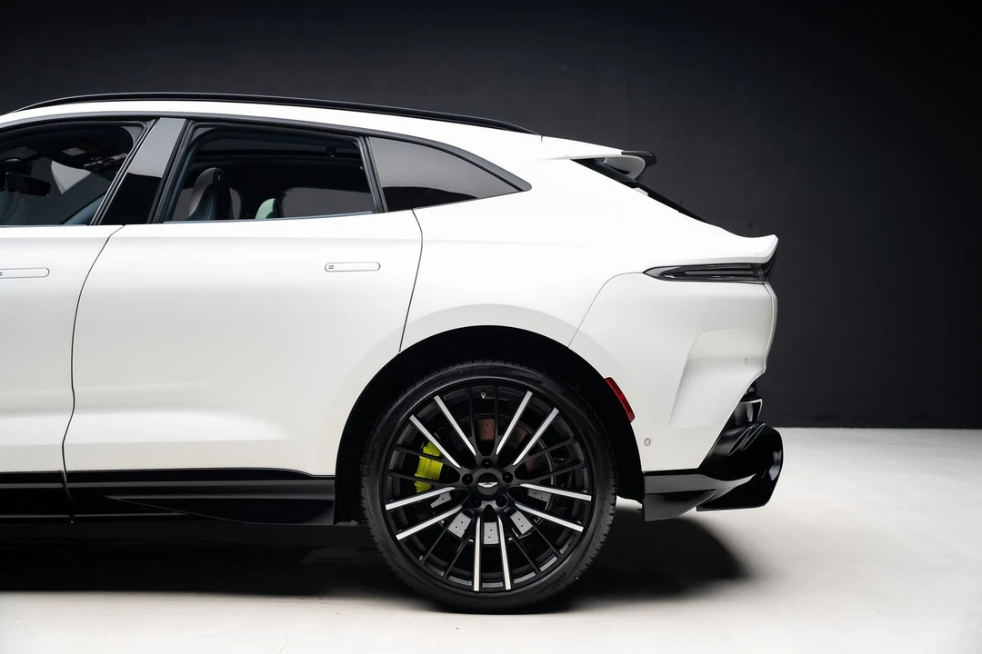 2023 Aston Martin DBX 707 - Image 21 of 31