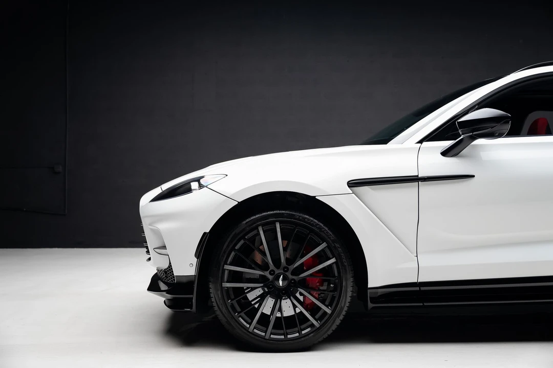 2023 Aston Martin - Image 18 of 31