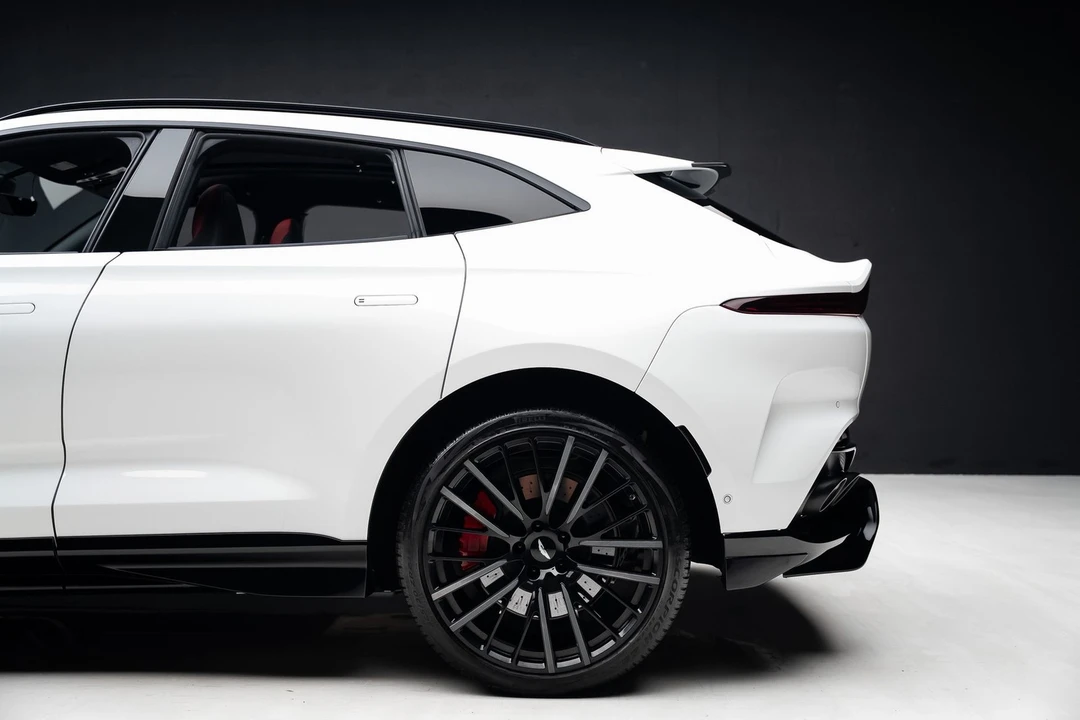 2023 Aston Martin - Image 20 of 31