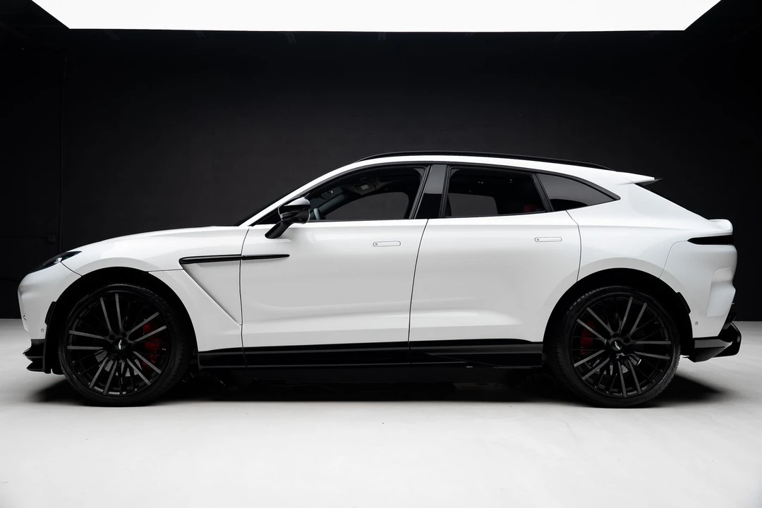 2023 Aston Martin - Image 17 of 31