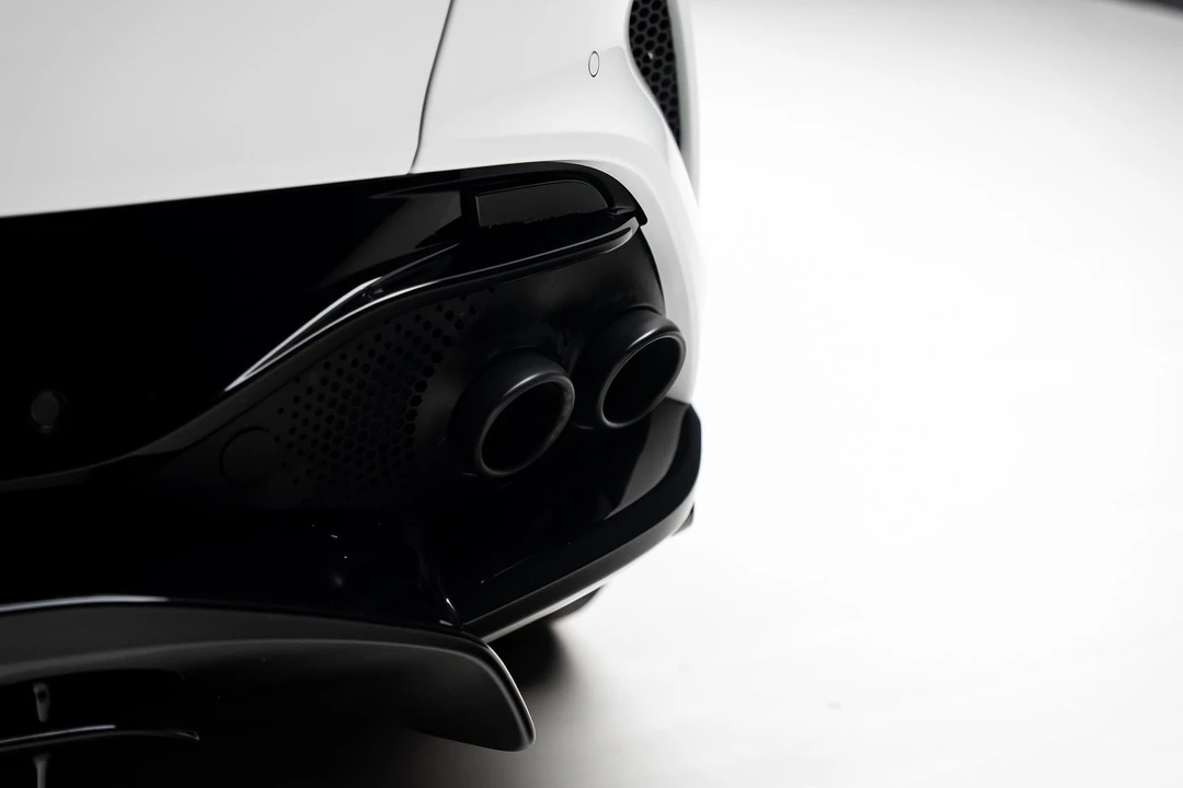 2023 Aston Martin - Image 31 of 31