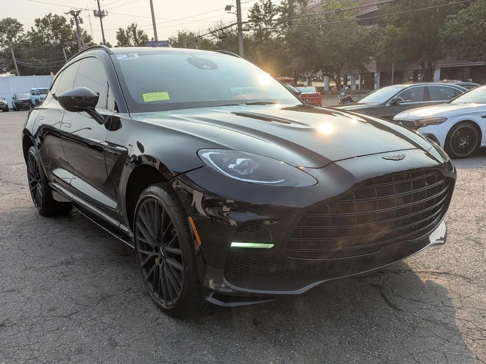 2023 Aston Martin DBX - Image 5 of 31
