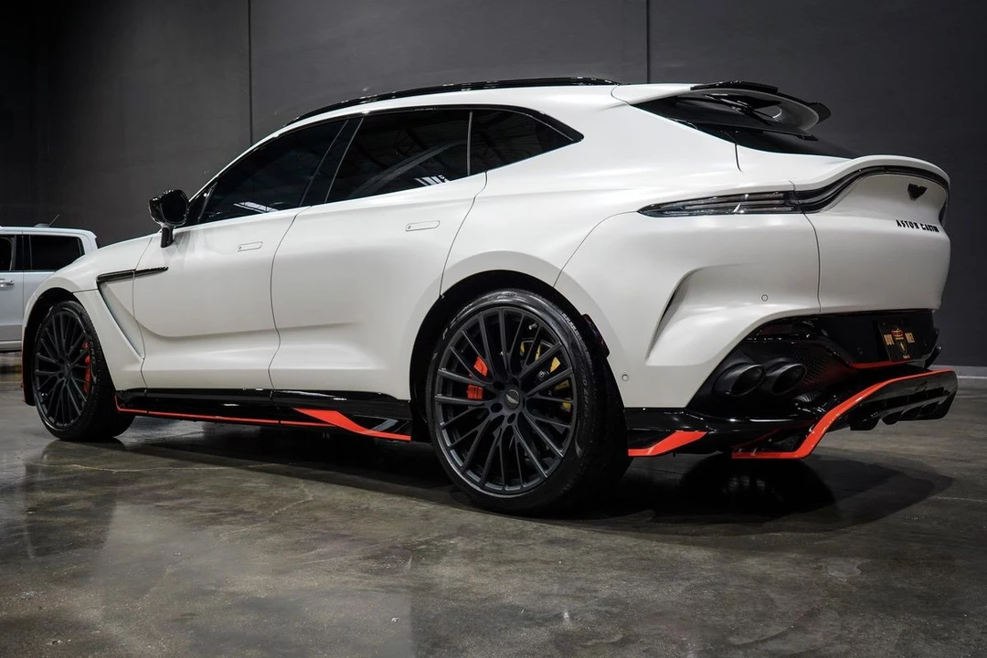 2023 Aston Martin DBX 707 - Image 2 of 21
