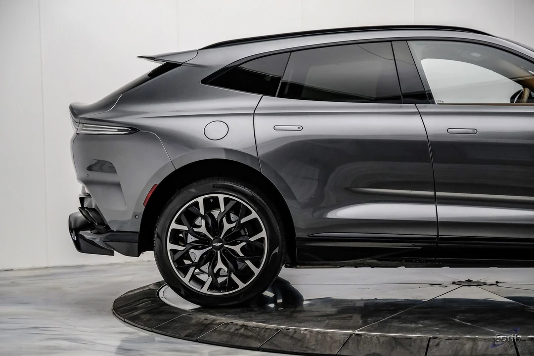 2023 Aston Martin DBX 707 - Image 19 of 21
