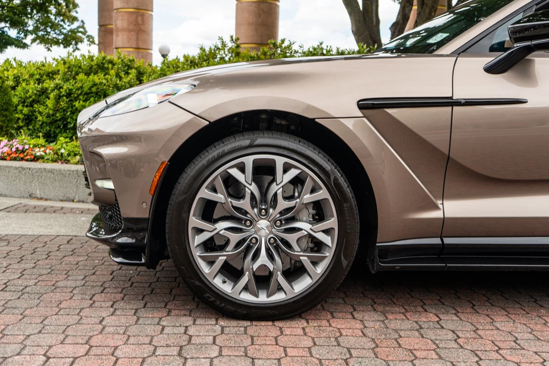 2023 Aston Martin DBX 707 - Image 3 of 31