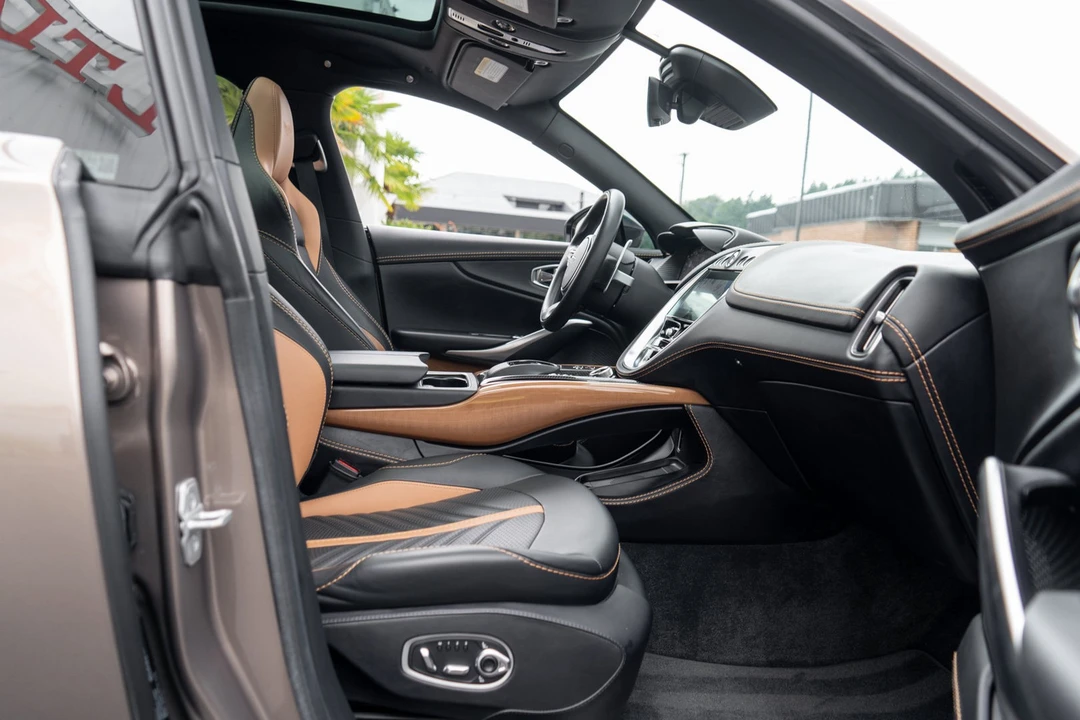 2023 Aston Martin DBX 707 - Image 28 of 31
