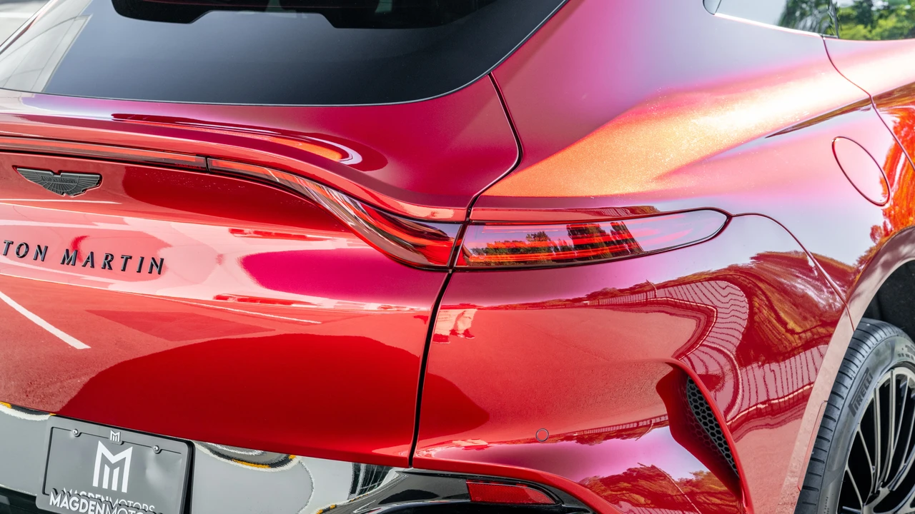 2023 Aston Martin DBX 707 - Image 15 of 31