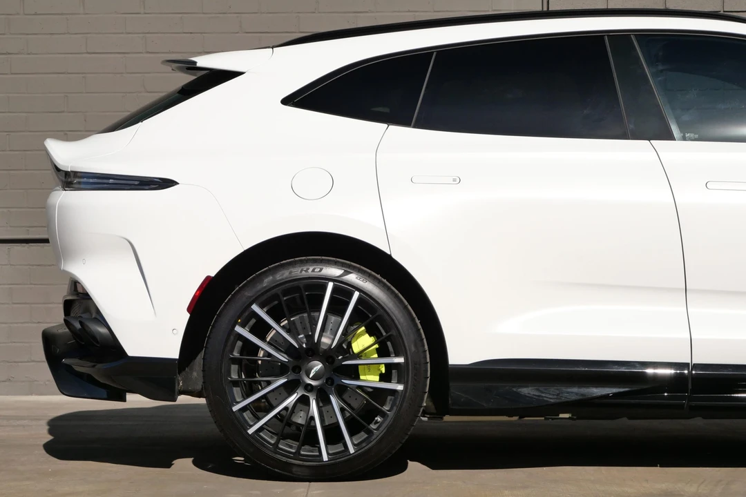 2023 Aston Martin DBX 707 - Image 26 of 31