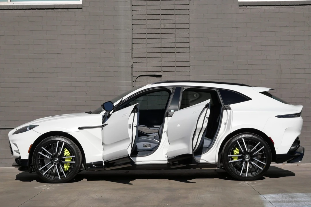 2023 Aston Martin DBX 707 - Image 10 of 31