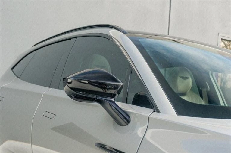 2023 Aston Martin DBX - Image 11 of 20