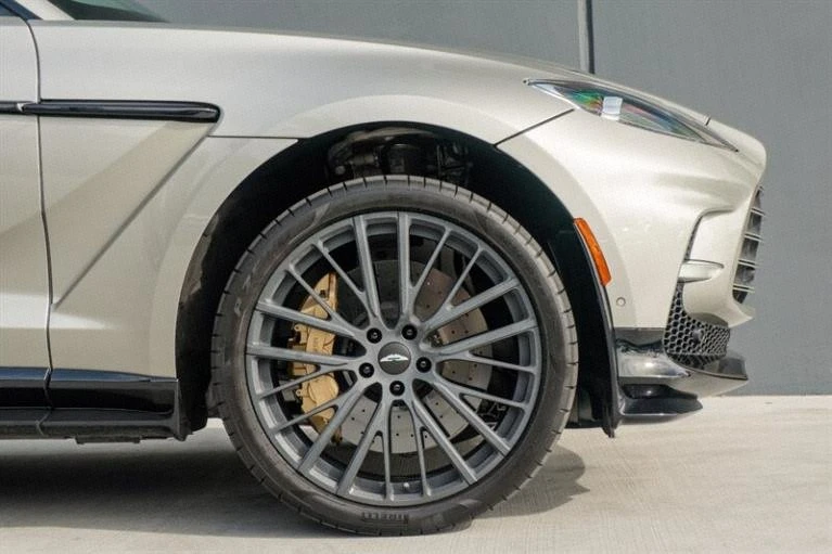 2023 Aston Martin DBX - Image 19 of 20