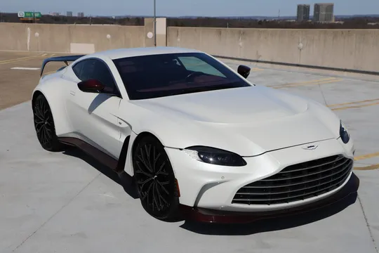 2023 Aston Martin V12 Vantage Coupe
