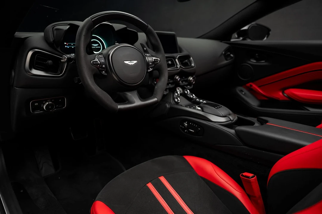 2023 Aston Martin V8 Vantage (2019+) - Image 2 of 31