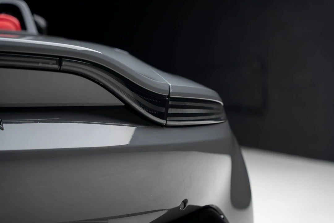 2023 Aston Martin V8 Vantage (2019+) - Image 30 of 31