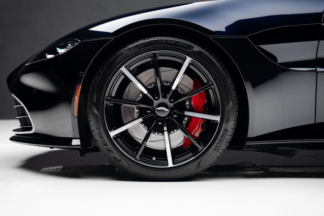 2023 Aston Martin V8 Vantage (2019+) - Image 18 of 31