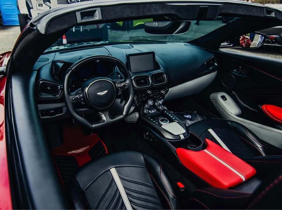 2023 Aston Martin Vantage - Image 4 of 4